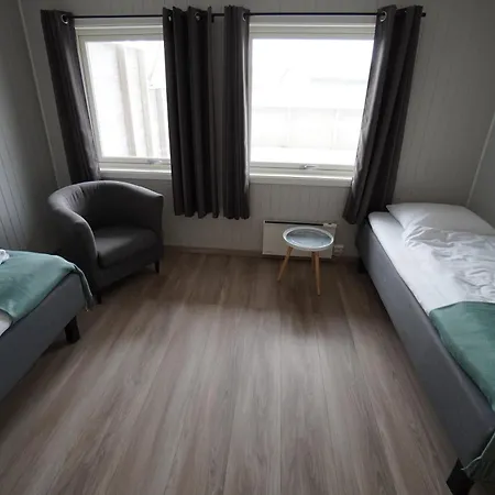 Traena Hotell *
