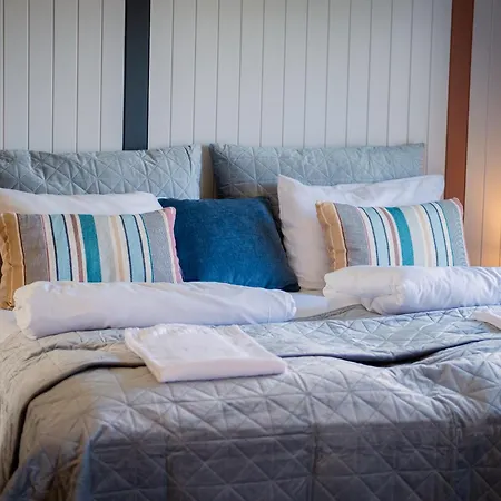 فندق 8770 Traena