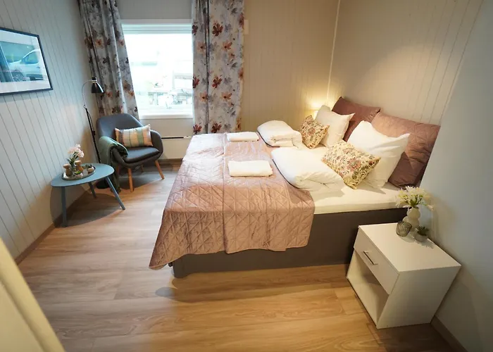 8770 Hotel *