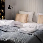 8770 Hotel